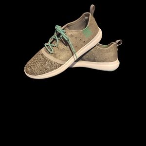 Women's Under Armour running shoes